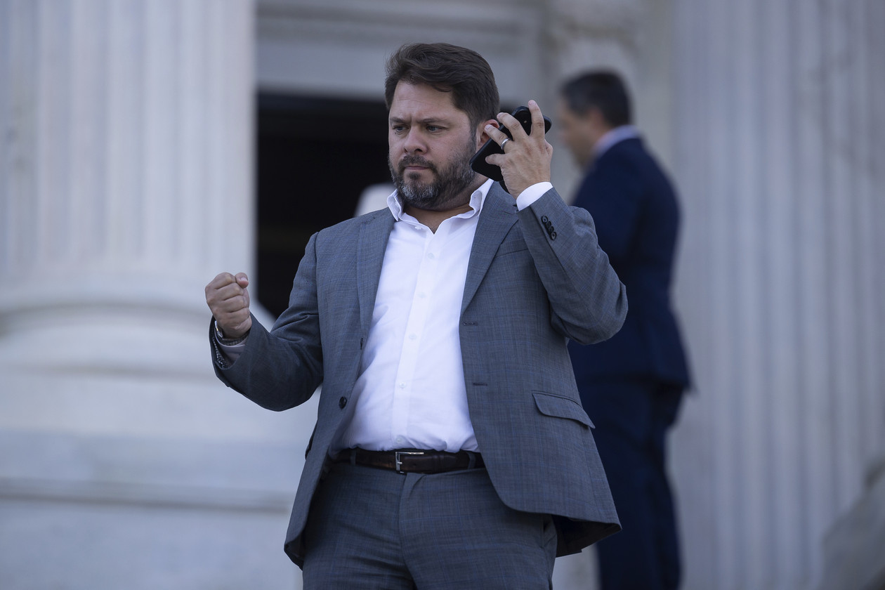 Gallego buries his record on voting rights for illegal immigrants NRSC